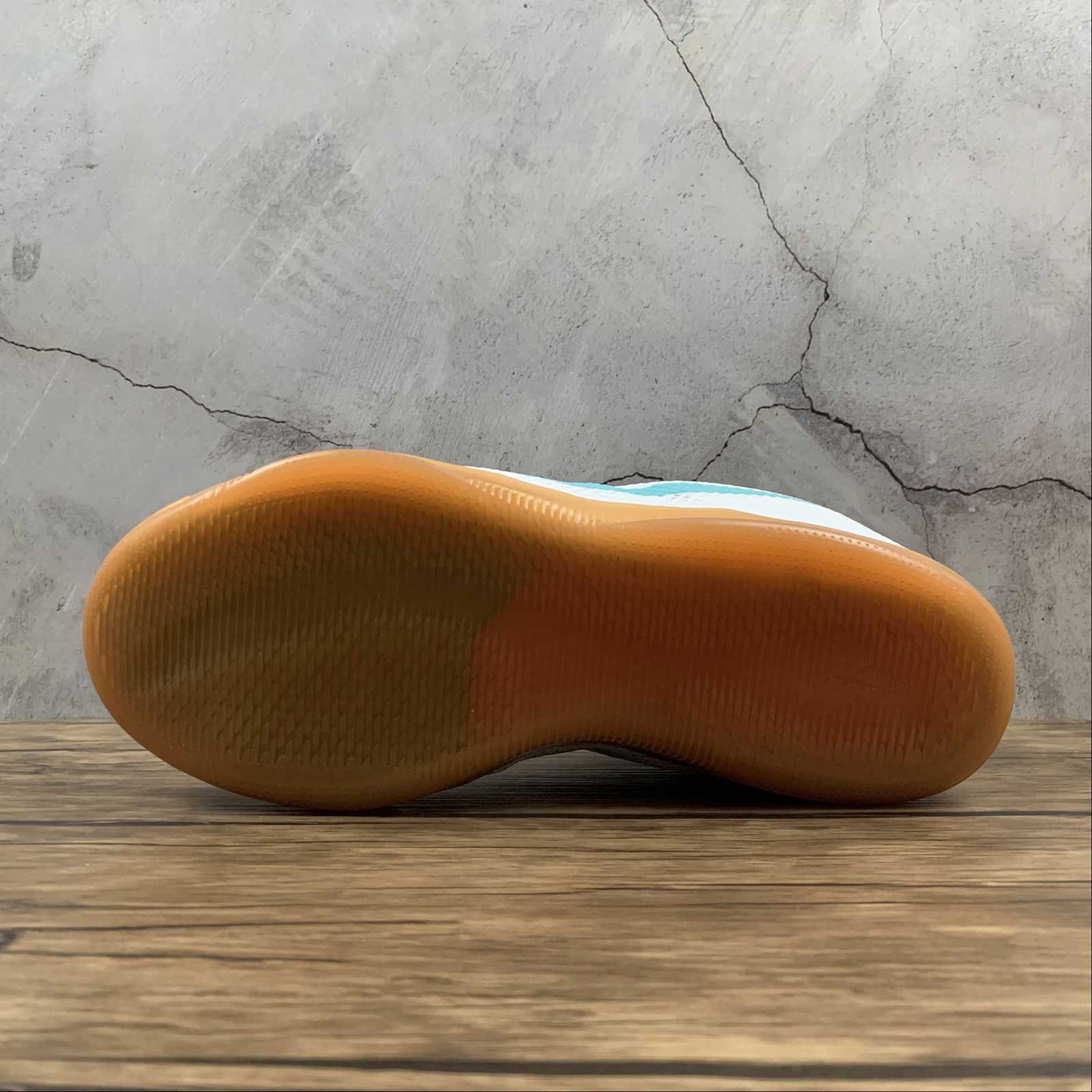 Kobe PROTRO 836184-103
