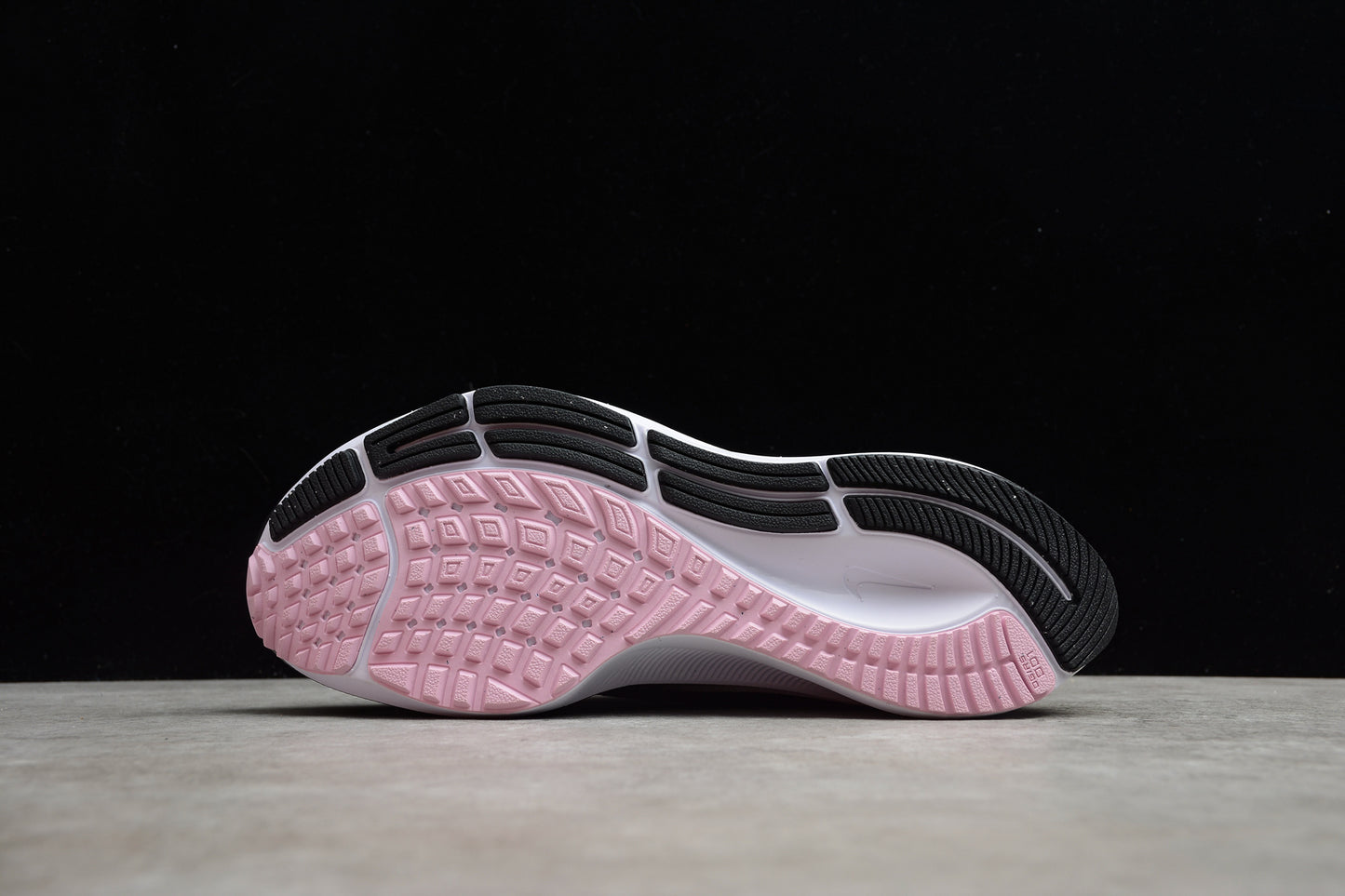 Nike Air Zoom Pegasus 37 – R18 BQ9647-007