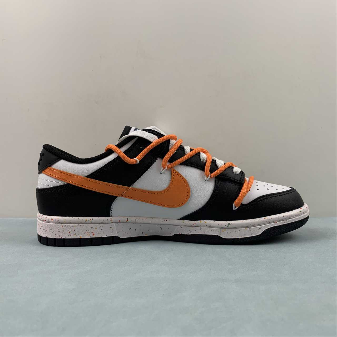 Nike Nike SB Dunk Low Shoes FD4623-144