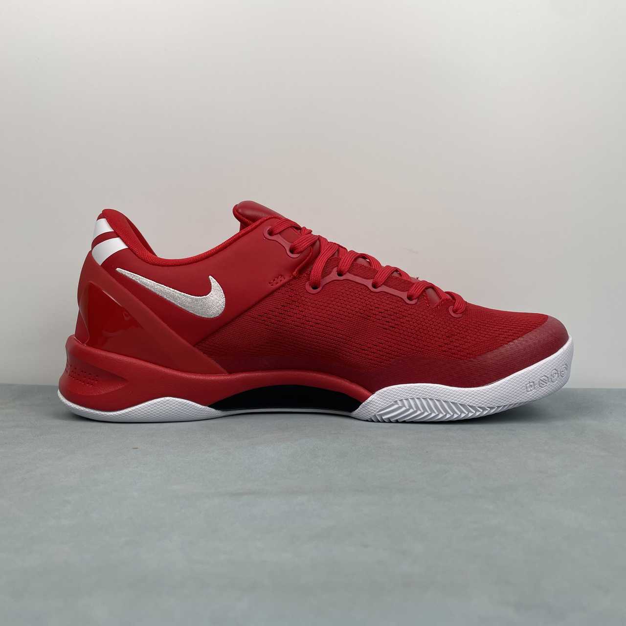 Nike Kobe VIII HF9550