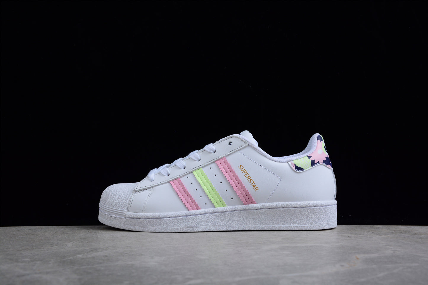 Adidas Superstar