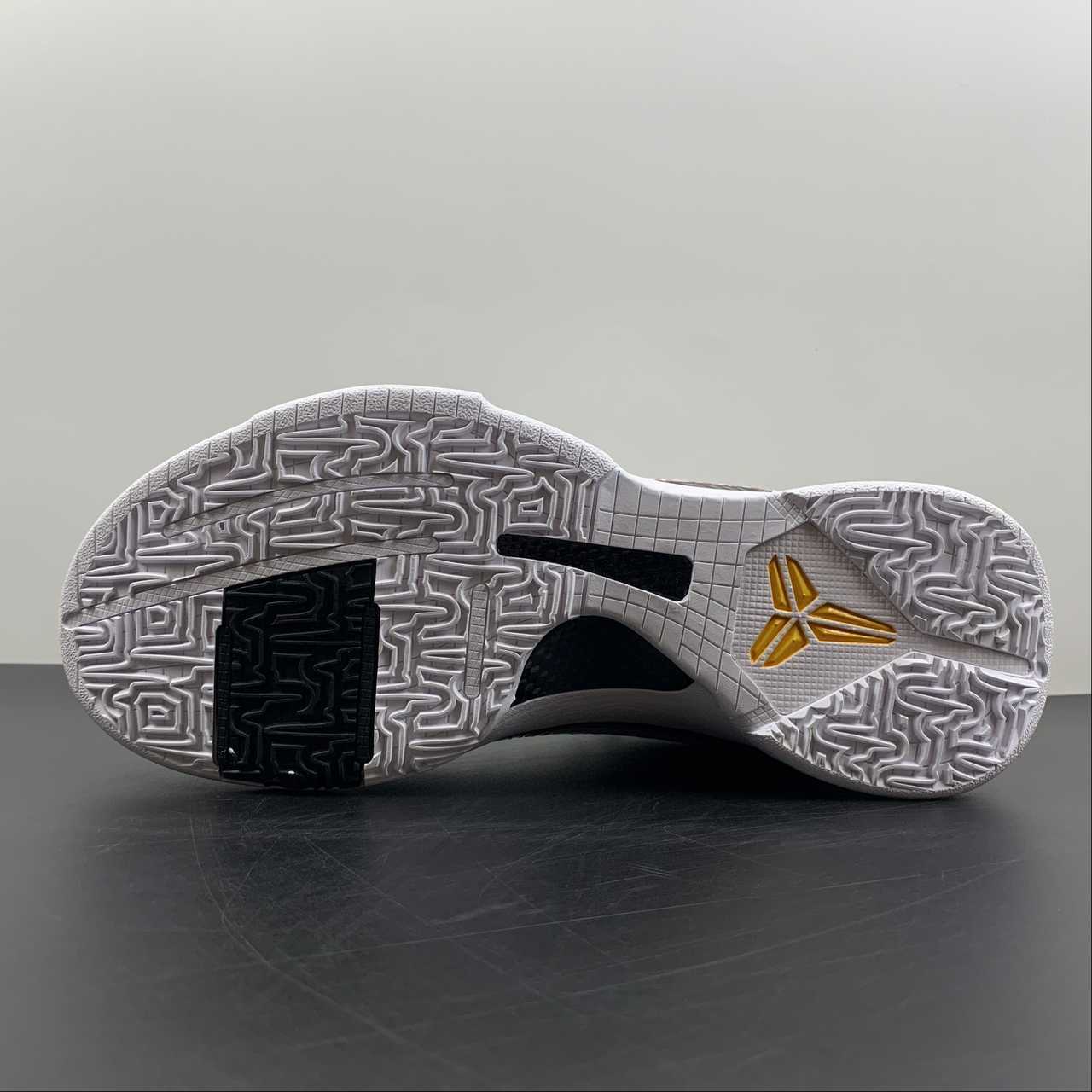 Nike Zoom Kobe CD4991-101