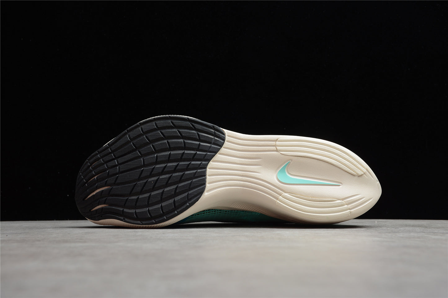 Nike Air ZoomX Vaporfly NEXT% 2 – CU4111-300