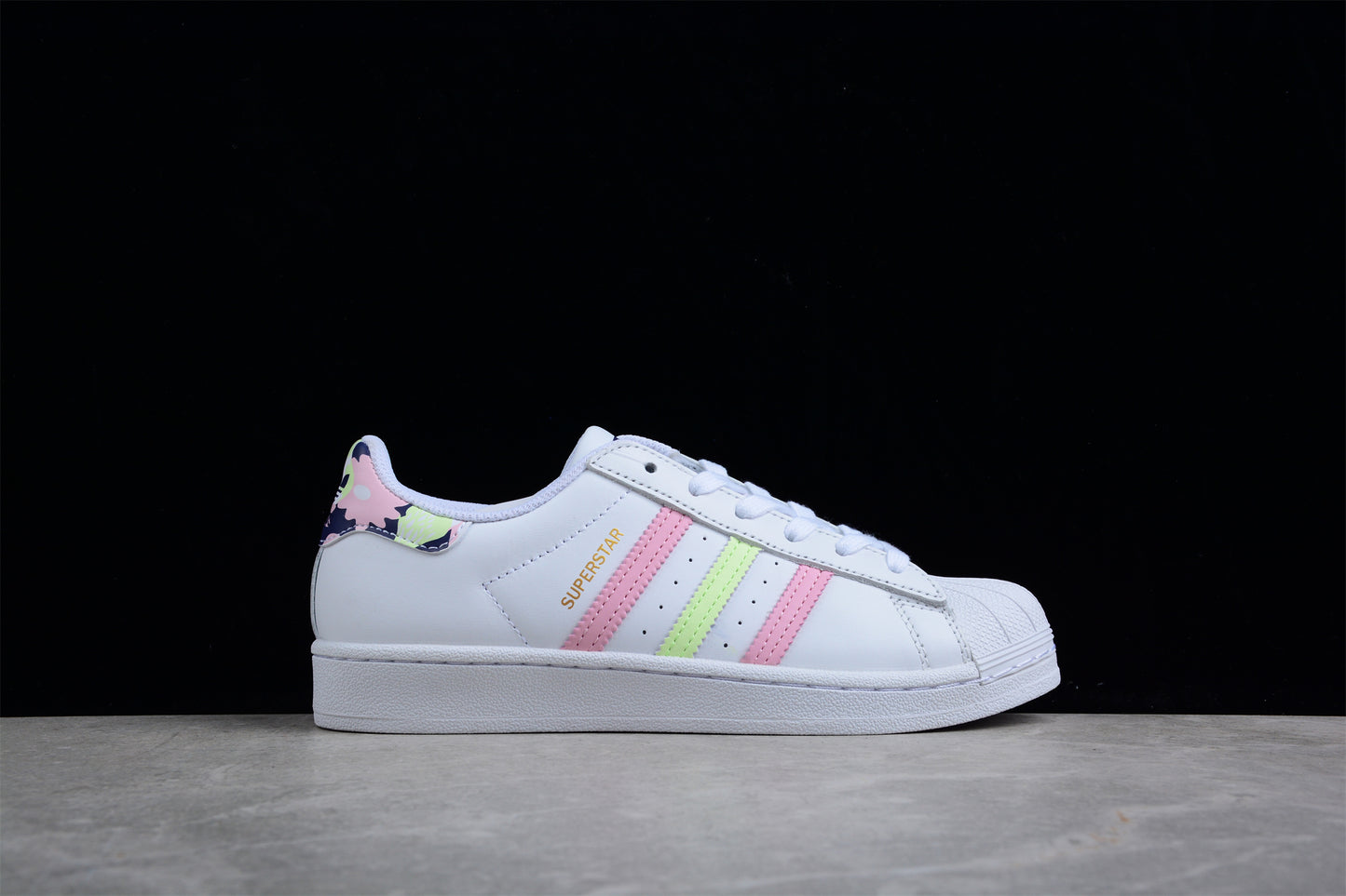 Adidas Superstar