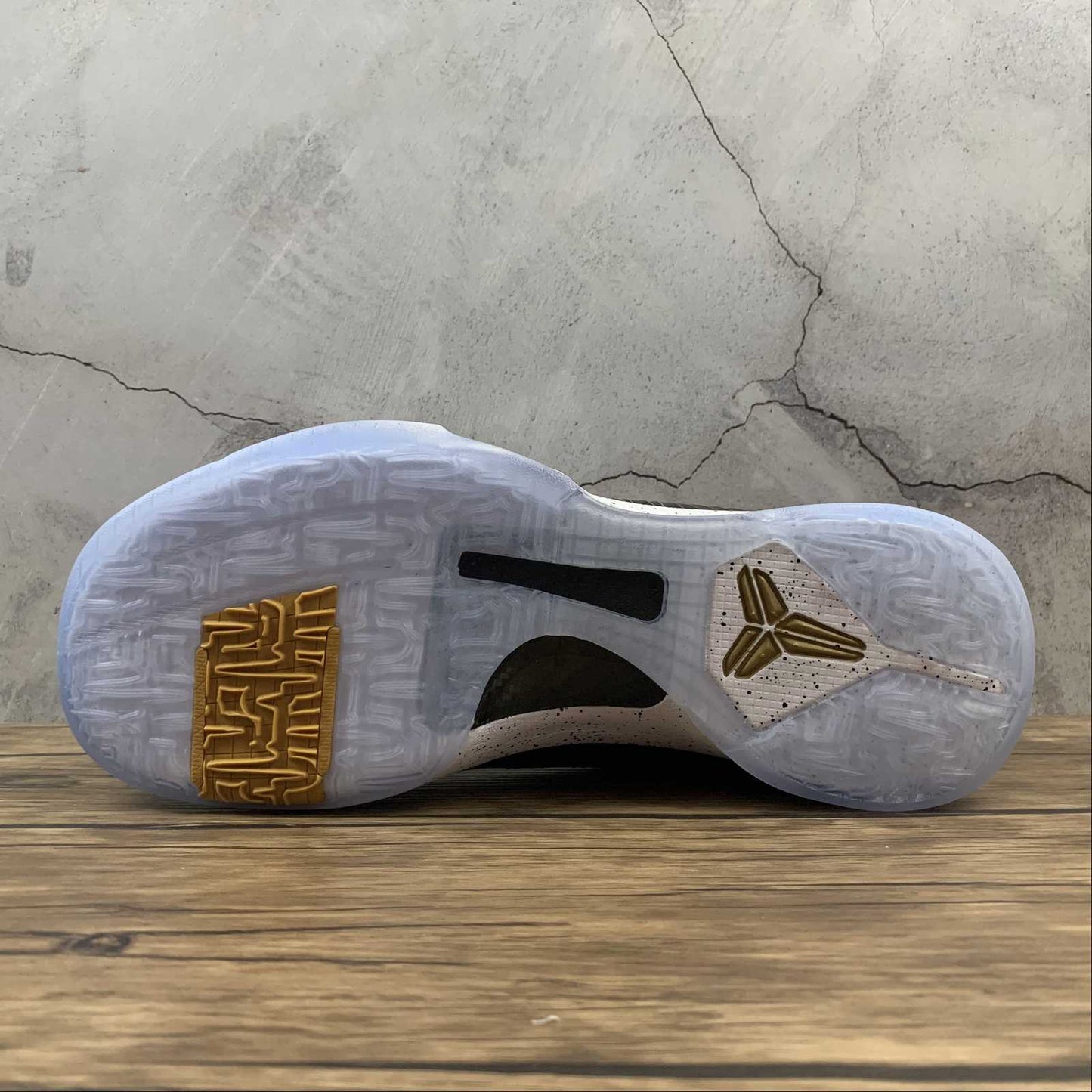 Kobe PROTRO CD0824-127