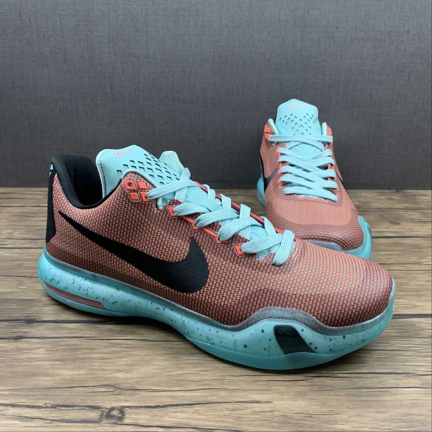 Kobe PROTRO 705317-808