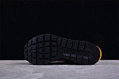 Sacai x Nk VaporWaffle 3.0 CV1363-103