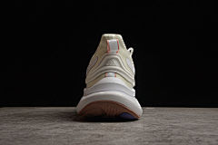 adidas AlphaBounce + HP6150