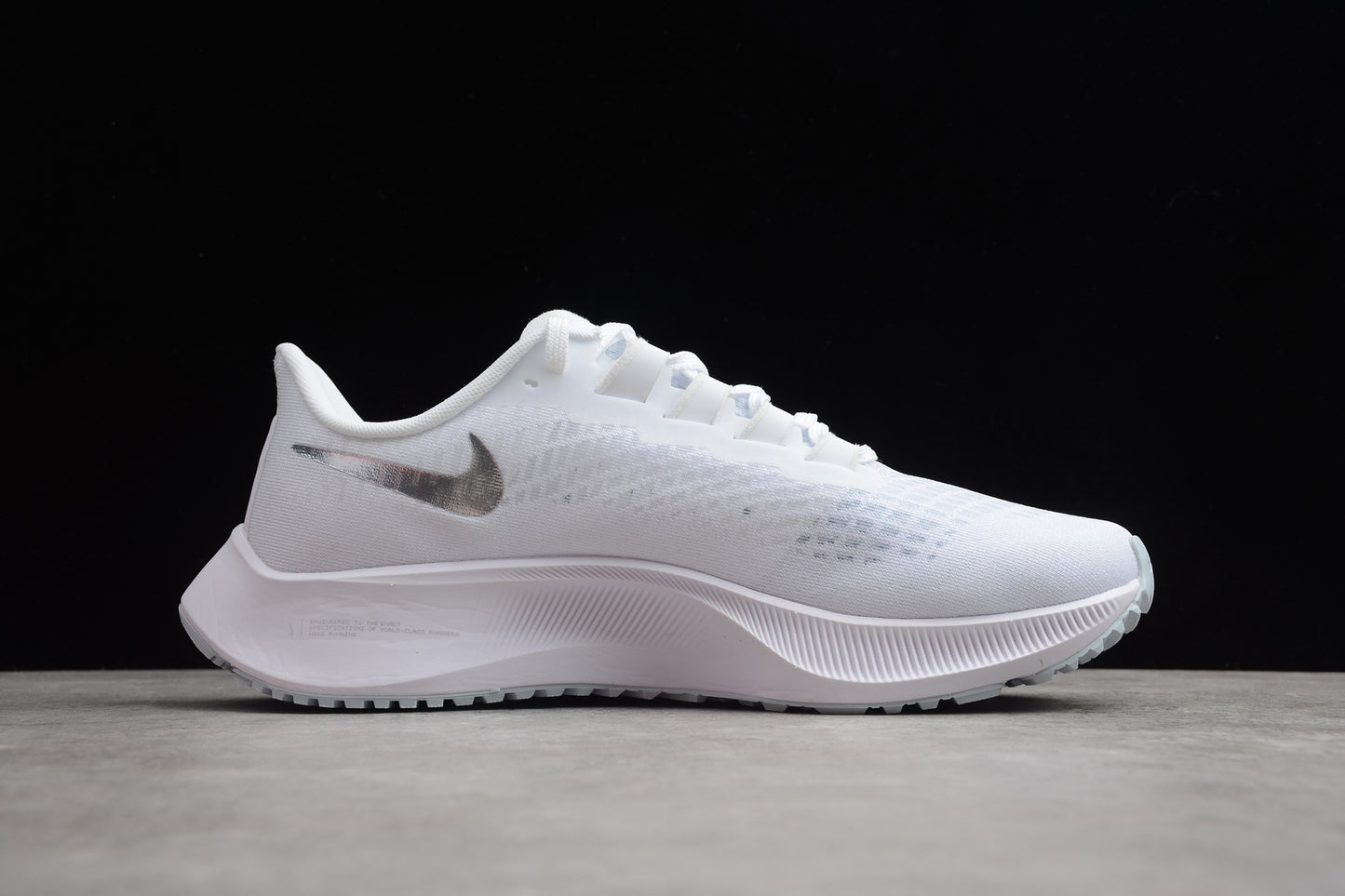 ZOOM 37 BQ9646-101