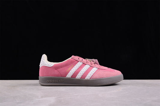 AD  Gazelle Indoor IF1809
