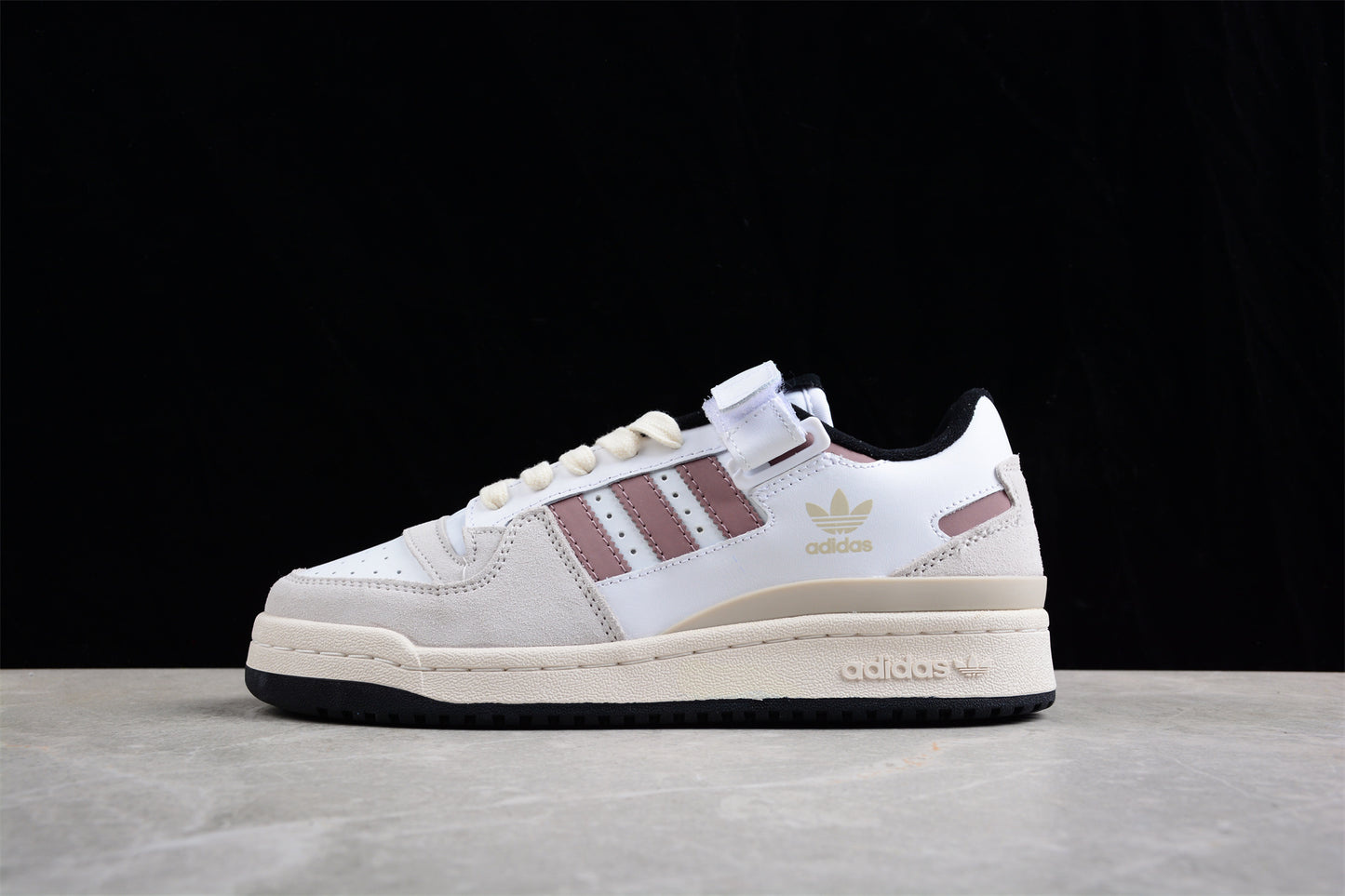 Ad Forum 84 Low  GZ5046