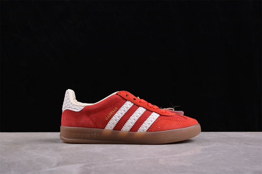 Ad  Gazelle Indoor IF1808