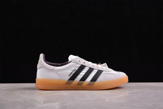 Ad  Gazelle Indoor IH9985