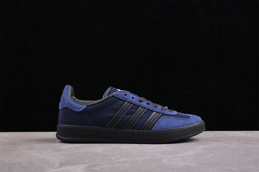 Ad Gazelle Indoor  IH9986