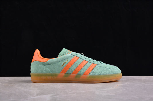 Ad  Gazelle Indoor HQ8714