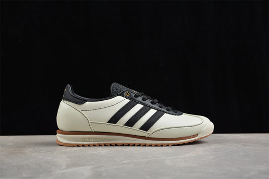 Ad Originals SL 72 OG  JI3968