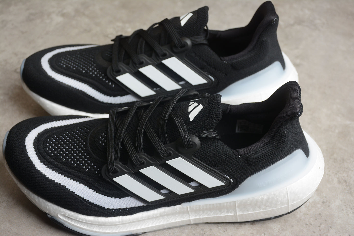Ad Ul.tra Boost Light 23 HQ6340