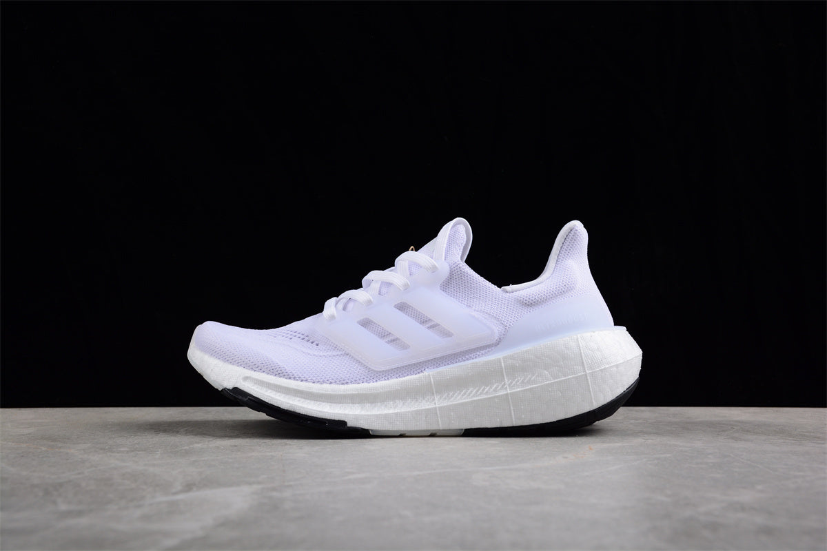 Ad Ultra Boost Light 23 GY9350