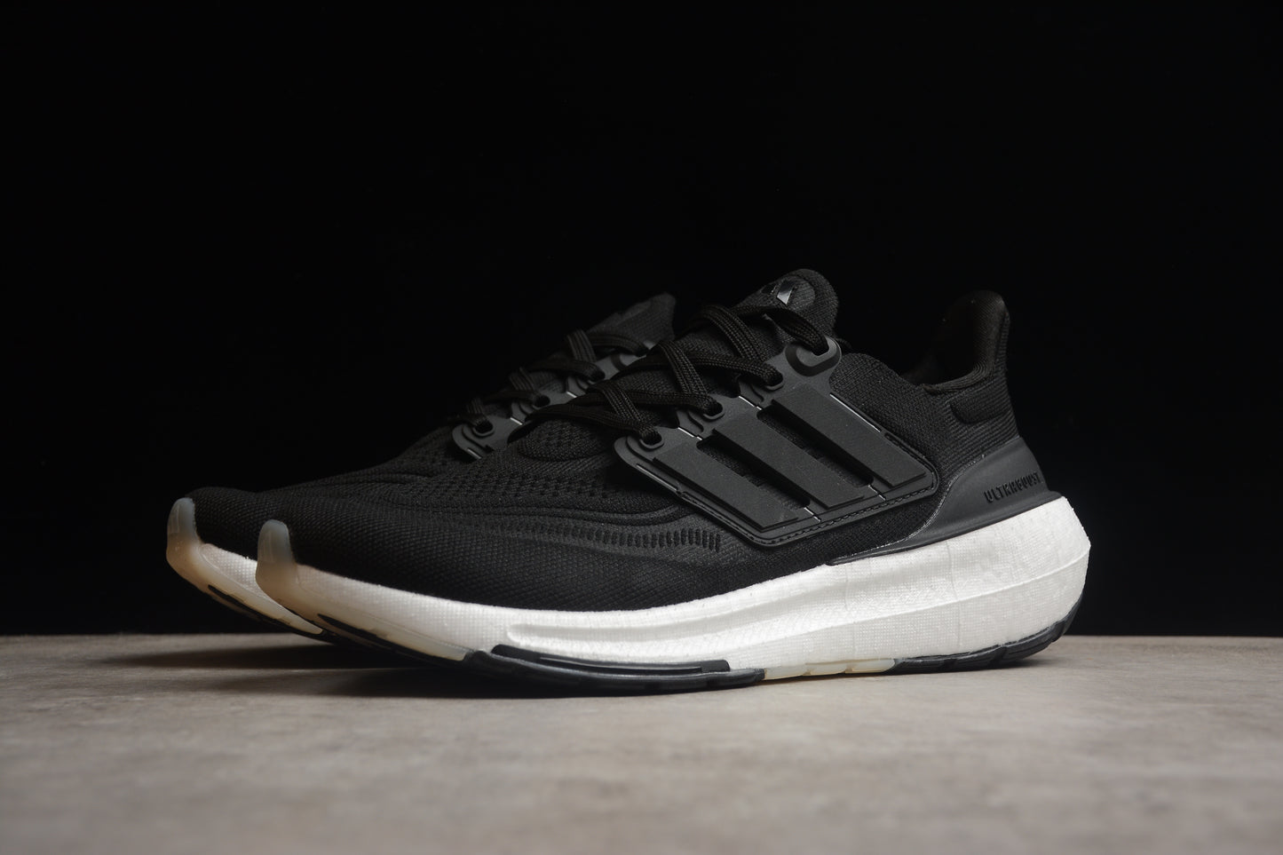 Ad Ultra Boost Light 23 GY9351