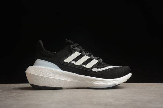 Ad Ultra Boost Light 23  HP9203