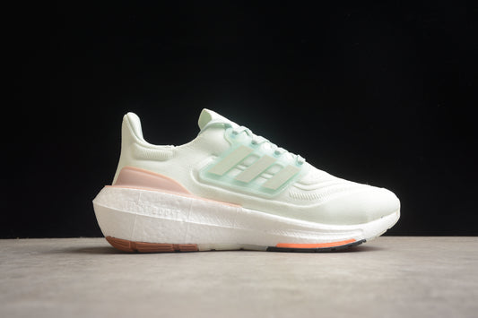 Ad Ultra Boost Light 23  HQ6338
