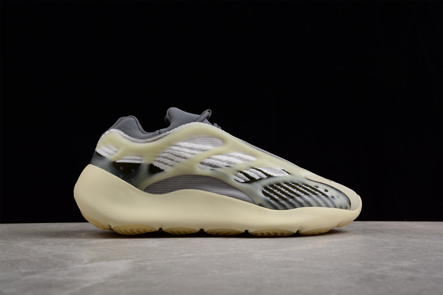 Adidas Yeezy 700 V3 Fade Salt