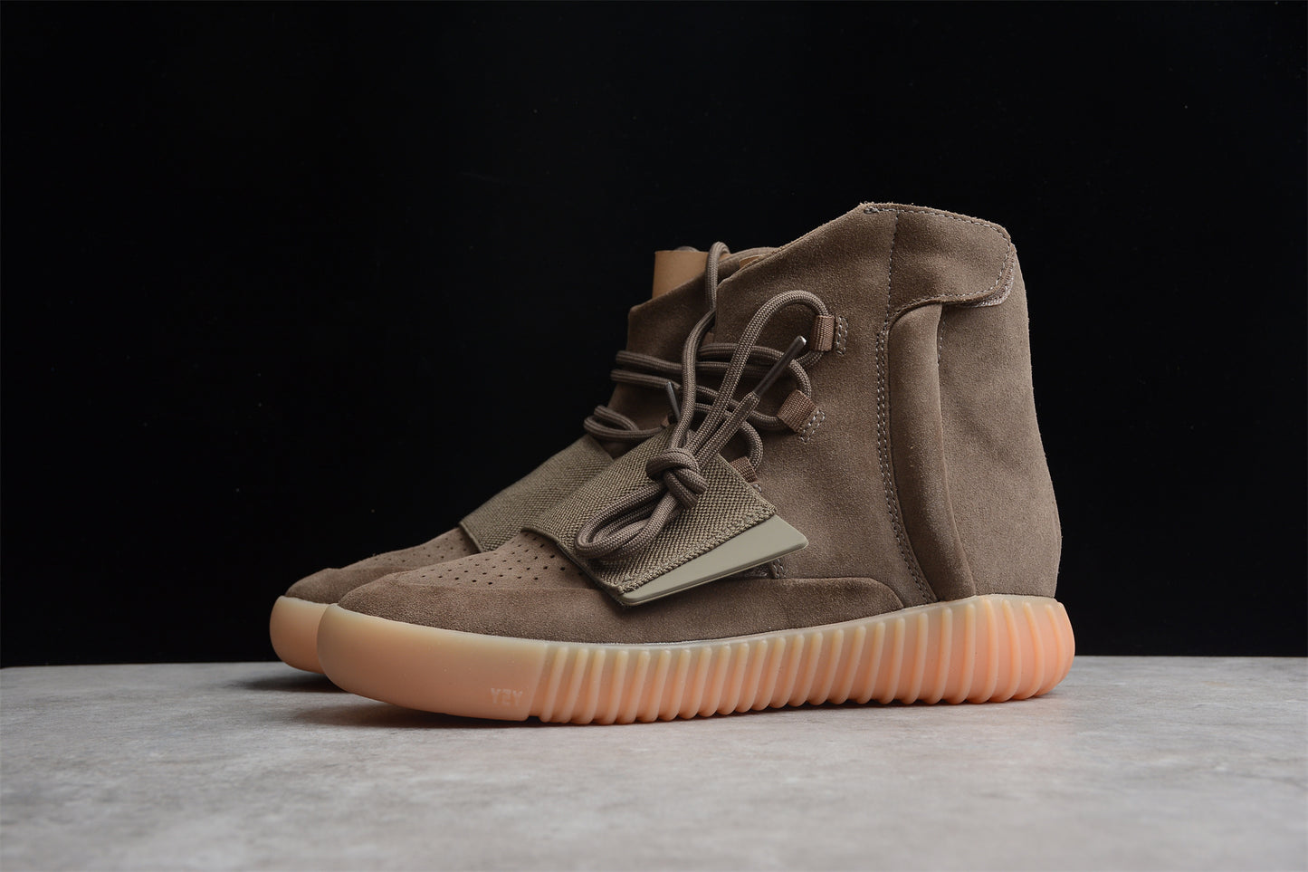 Adidas Yeezy  Boost 750 Chocolate