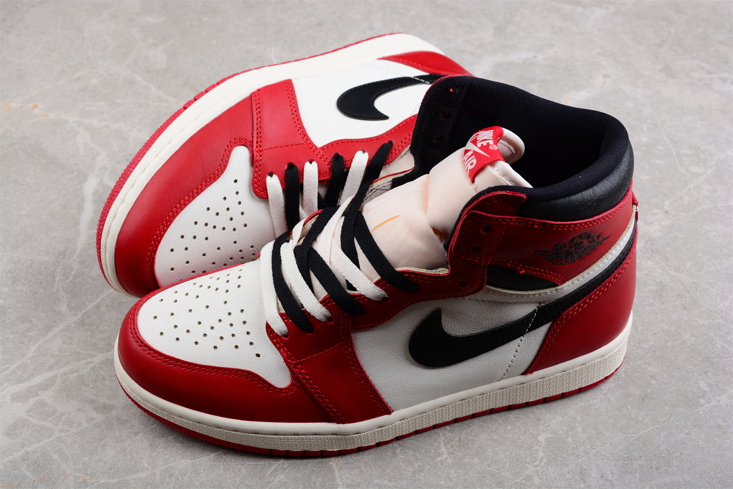 Air Jordan 1 “Chicago Reimagined”  DZ5485-612