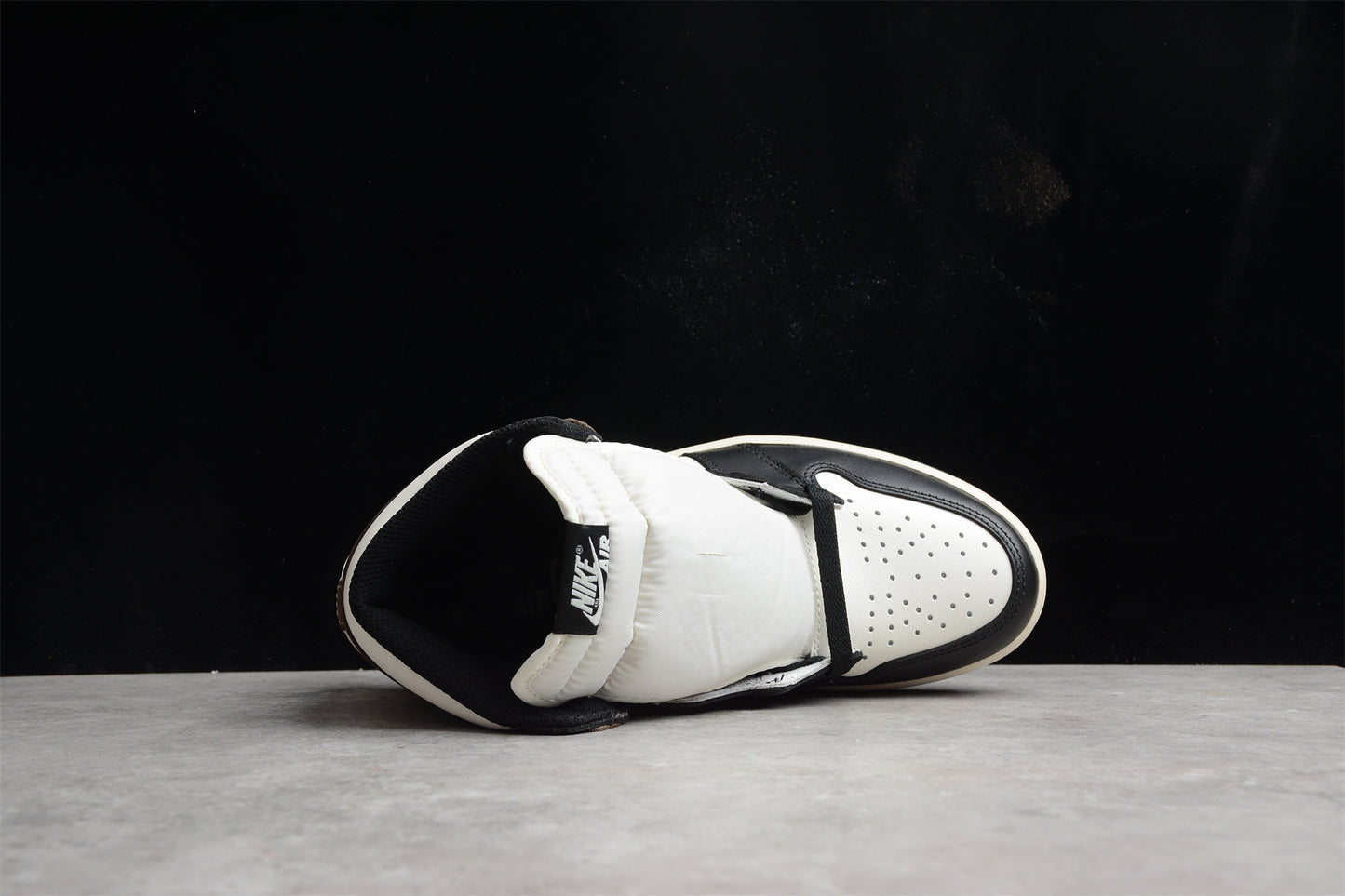Air Jordan 1 Retro “Dark Mocha” AJ1  555088-105