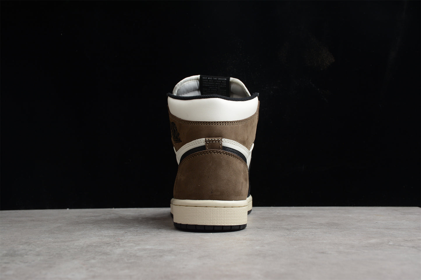 Air Jordan 1 Retro “Dark Mocha” AJ1  555088-105