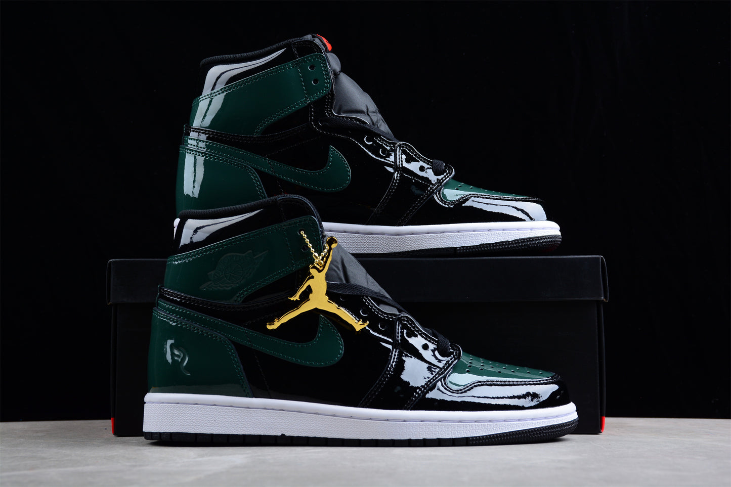 Air Jordan 1 Retro Hi NRG/UN AJ1  AV3905-038
