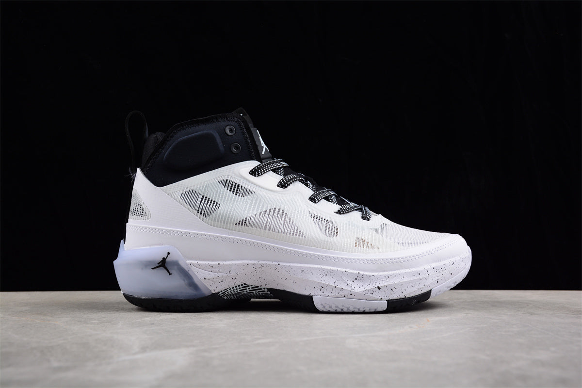 Air Jordan 37 PF “Oreo”  DV0747-108