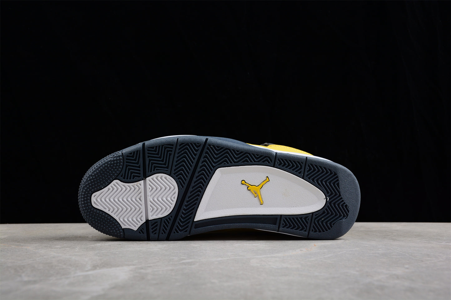 Air Jordan 4 Retro "Lightning" AJ4 CT8527-700