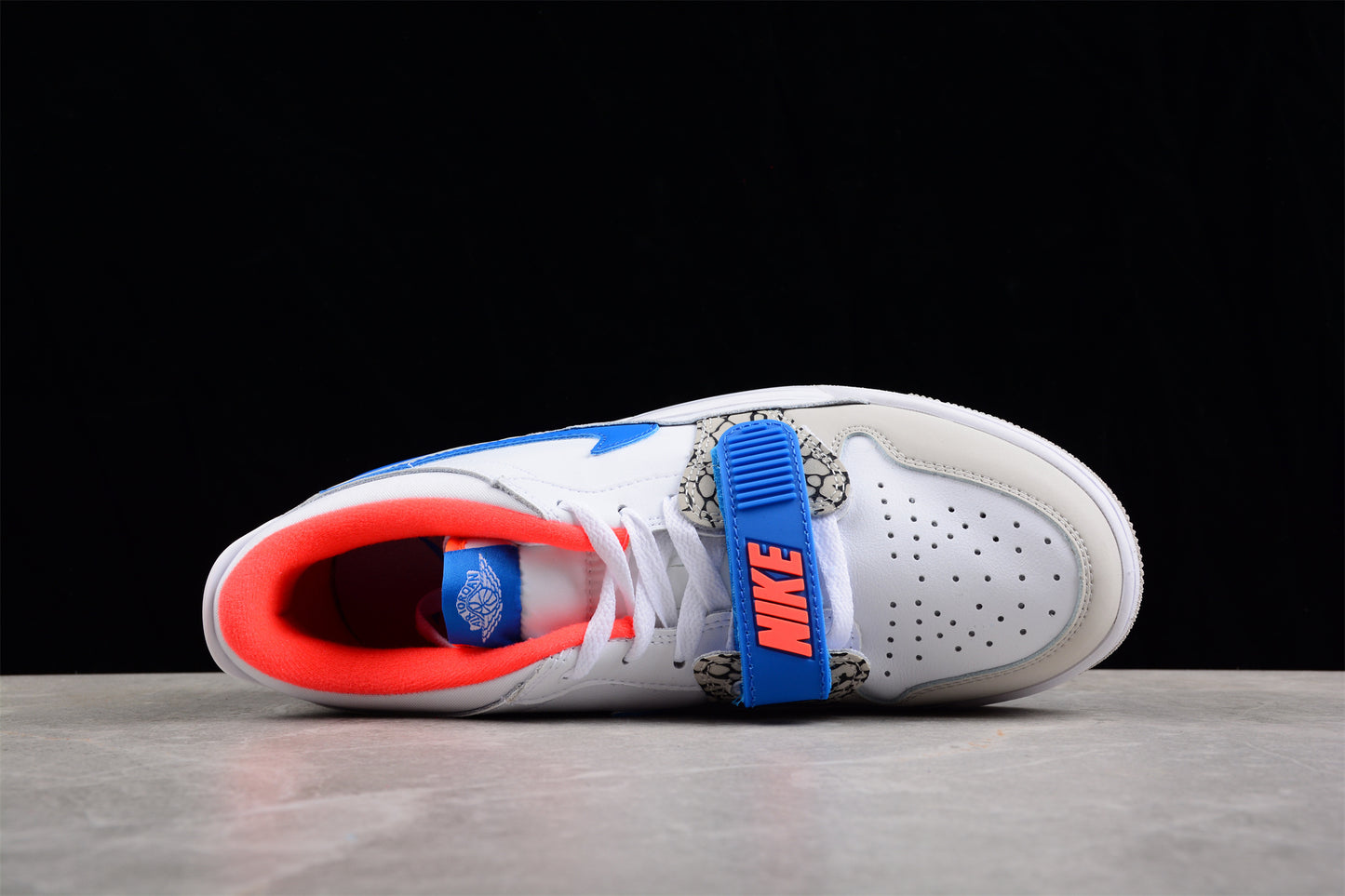 Air Jordan Legacy AJ312 Low CD7069-104