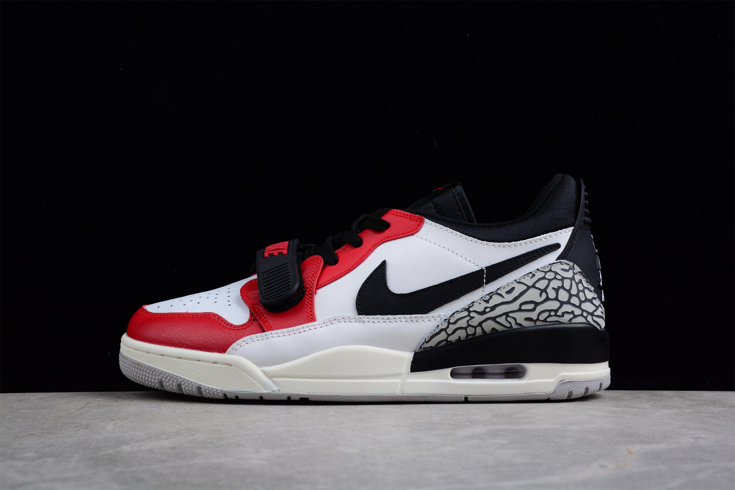 Air Jordan Legacy AJ312 Low CD7069-106