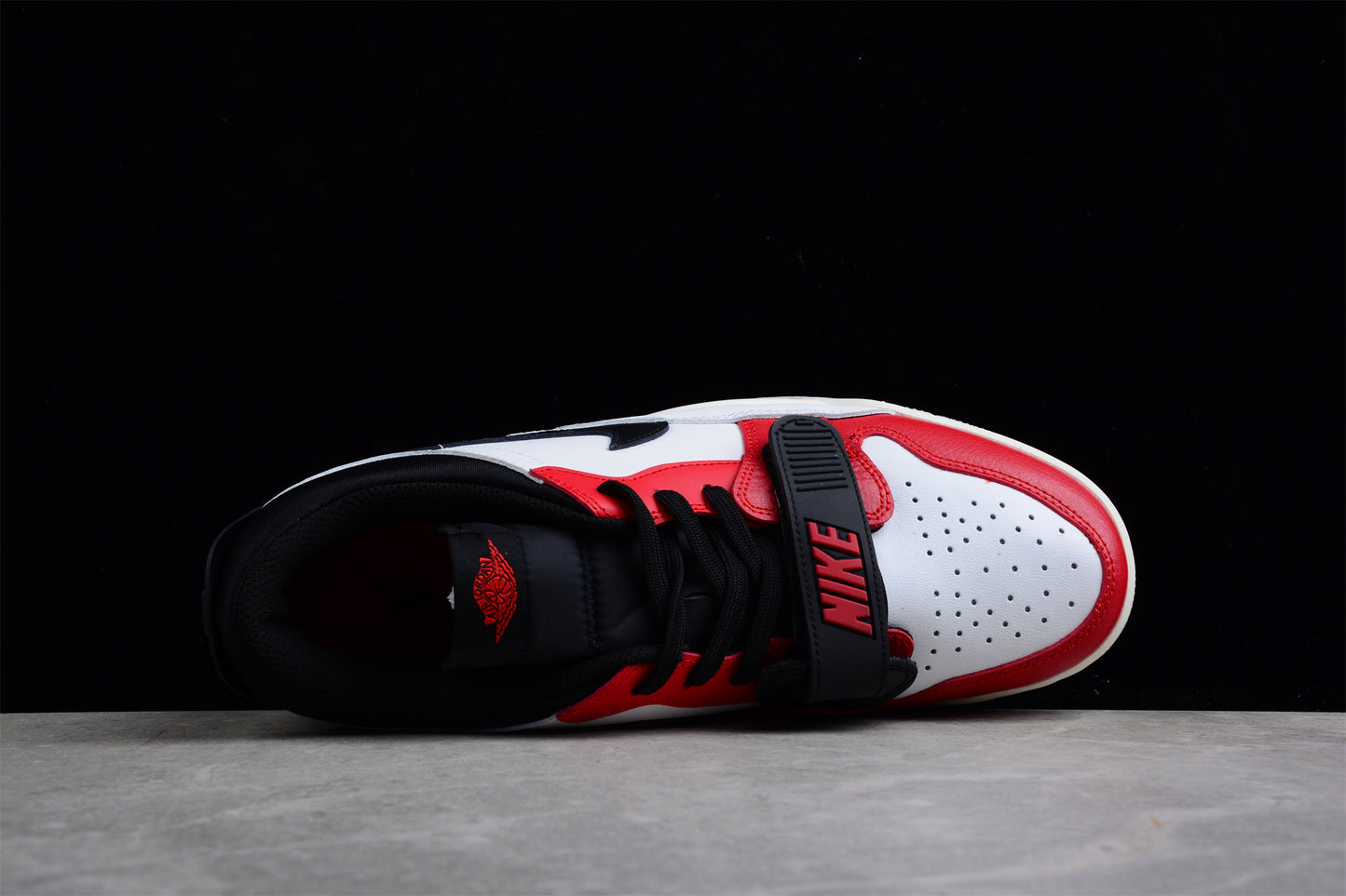 Air Jordan Legacy AJ312 Low CD7069-106