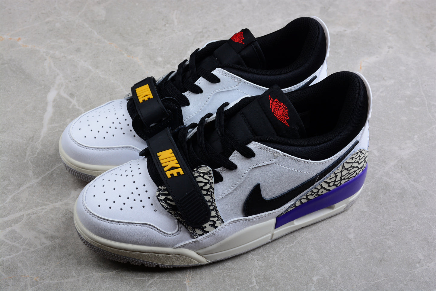 Air Jordan Legacy AJ312 Low CD9054-102