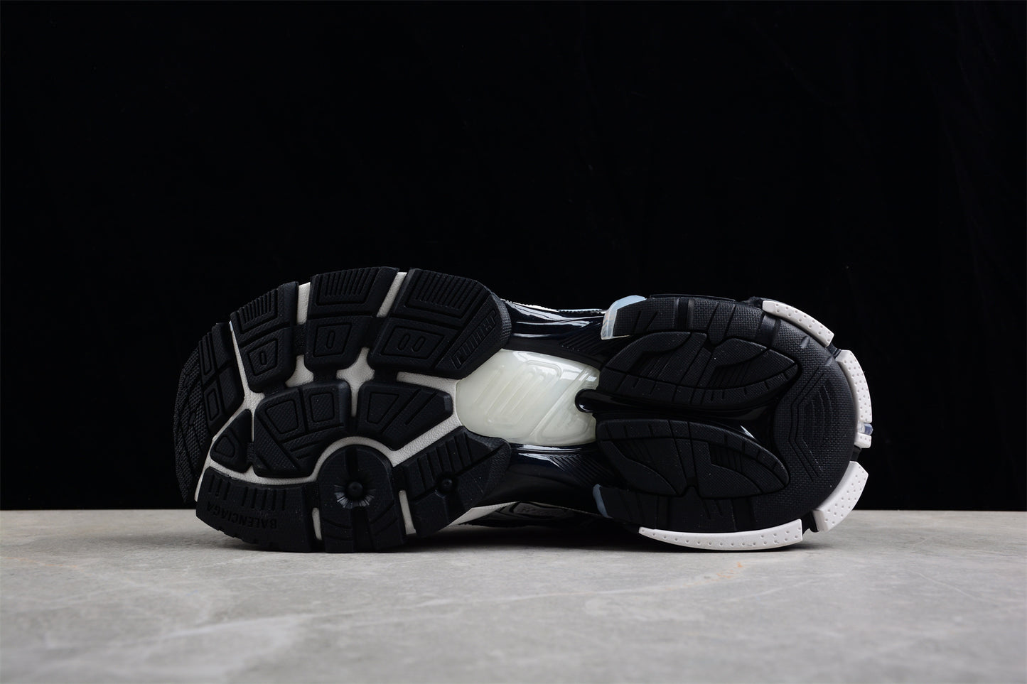 Balenciaga Runner Hightop 7.0 22ss W3RH29010