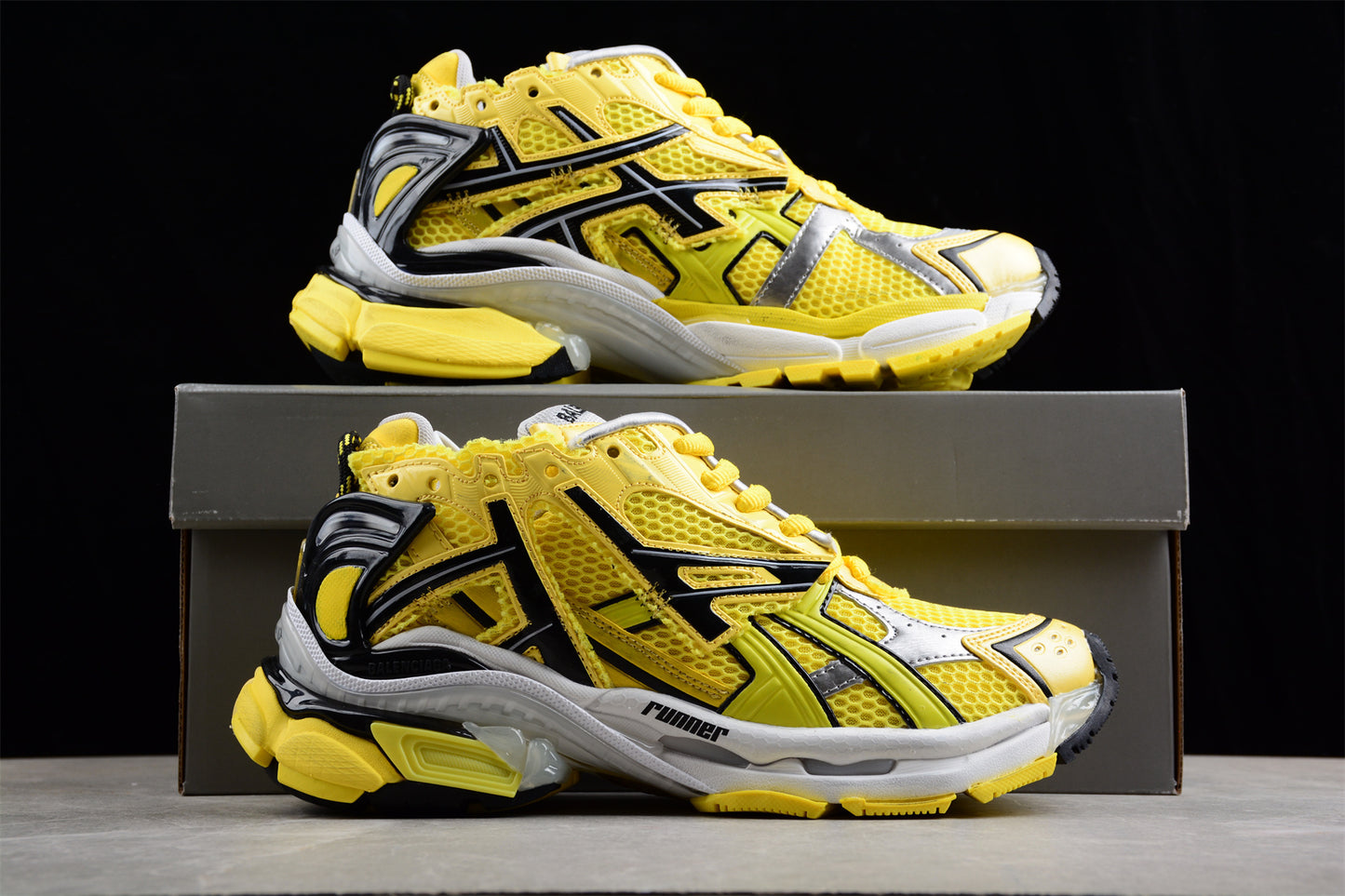 Balenciaga Runner Kith Four.Color 7.0 21ss W2RD30501