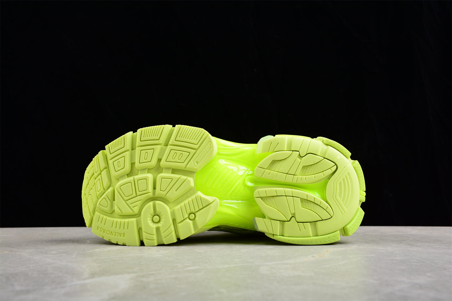 Balenciaga Runner Kith Four.Color 7.0 21ss W3RB47510