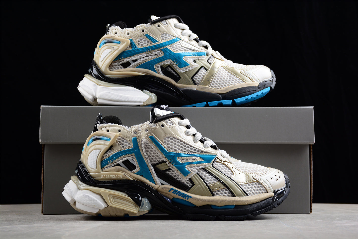 Balenciaga Runner Kith Four.Color 7.0 21ss W5RH60312