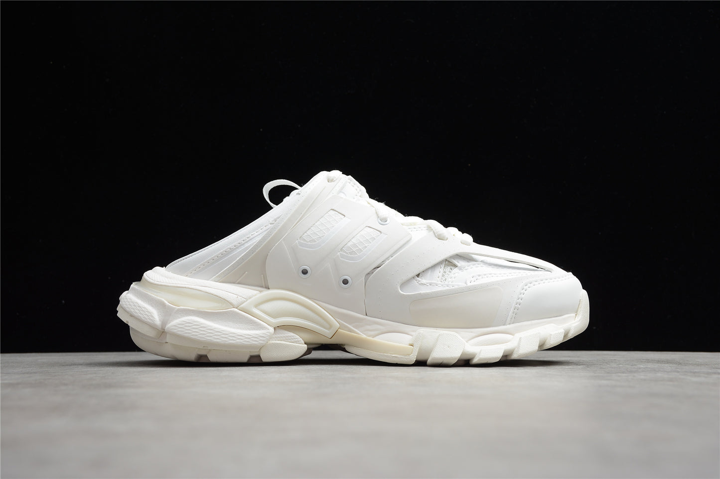 Balenciaga Track Mule White  653813-W3CP5-9000