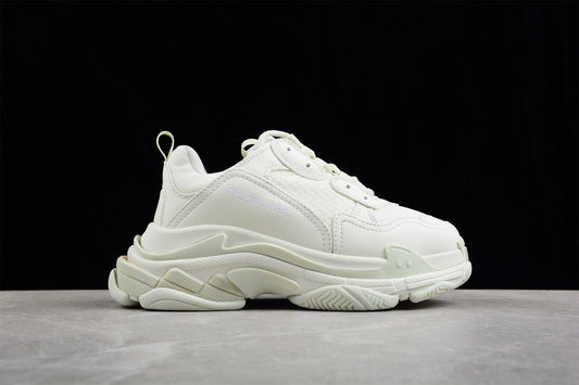 Balenciaga Triple S1.0  W2CR59001