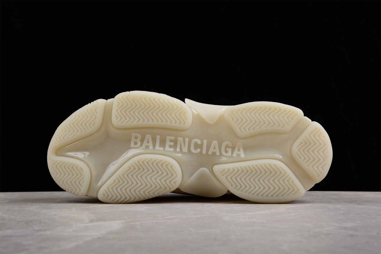 Balenciaga Triple S 3.0 W1GB60315
