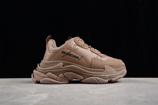 Balenciaga Triple S Sneaker  W2FA19911