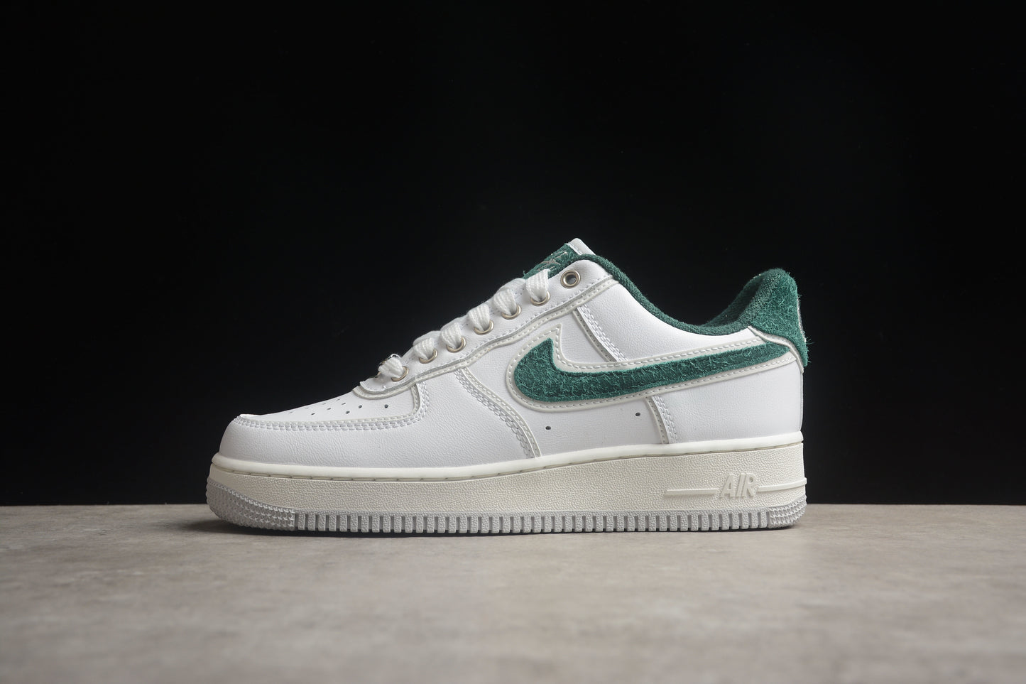 Division Street x Nk Air Force 1'07 Low "Ducks of a Feather" HF0012-100