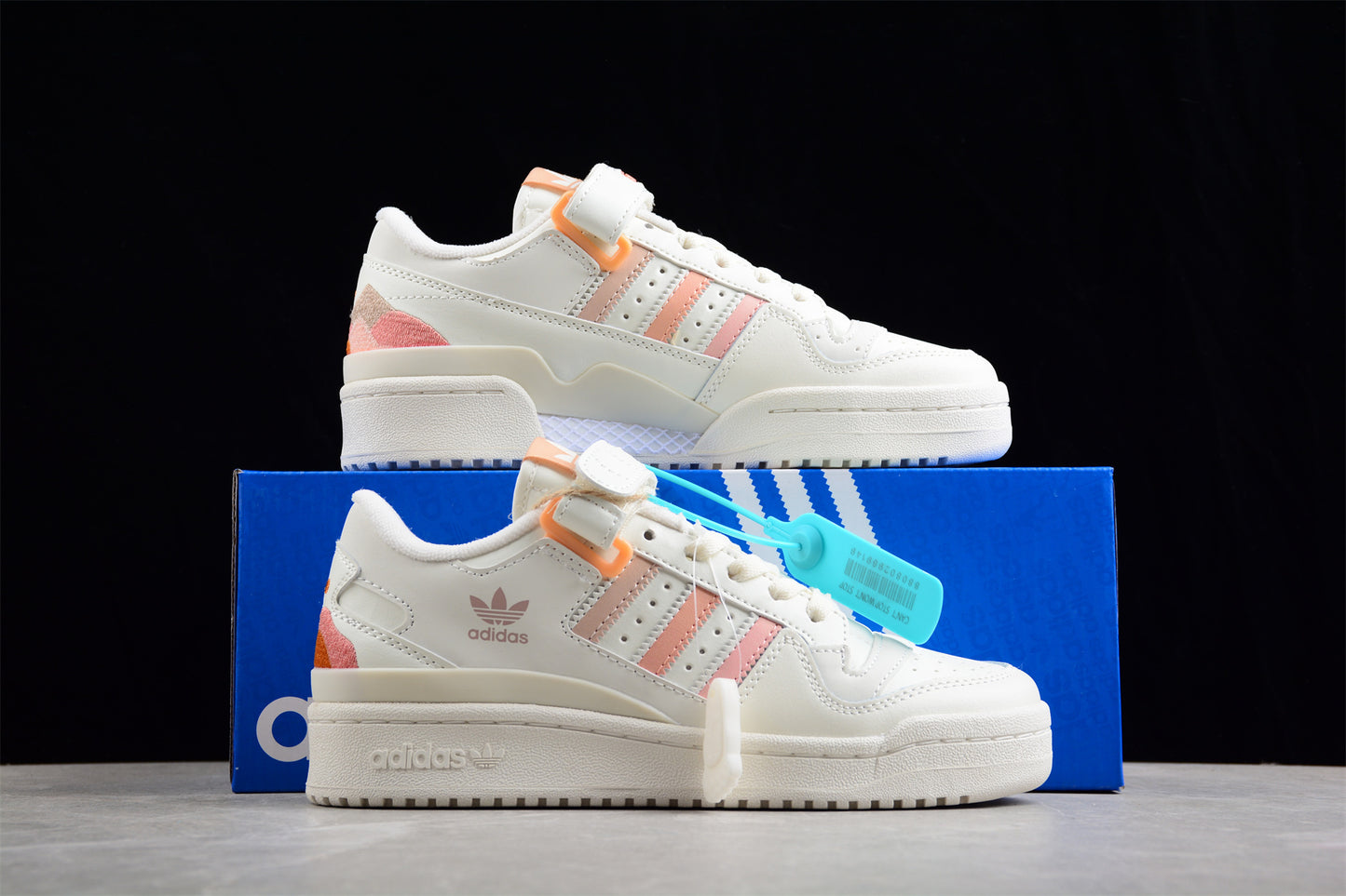 Forum 84 Low GV8345