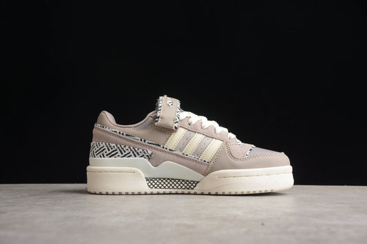 Forum 84 Low GY0020