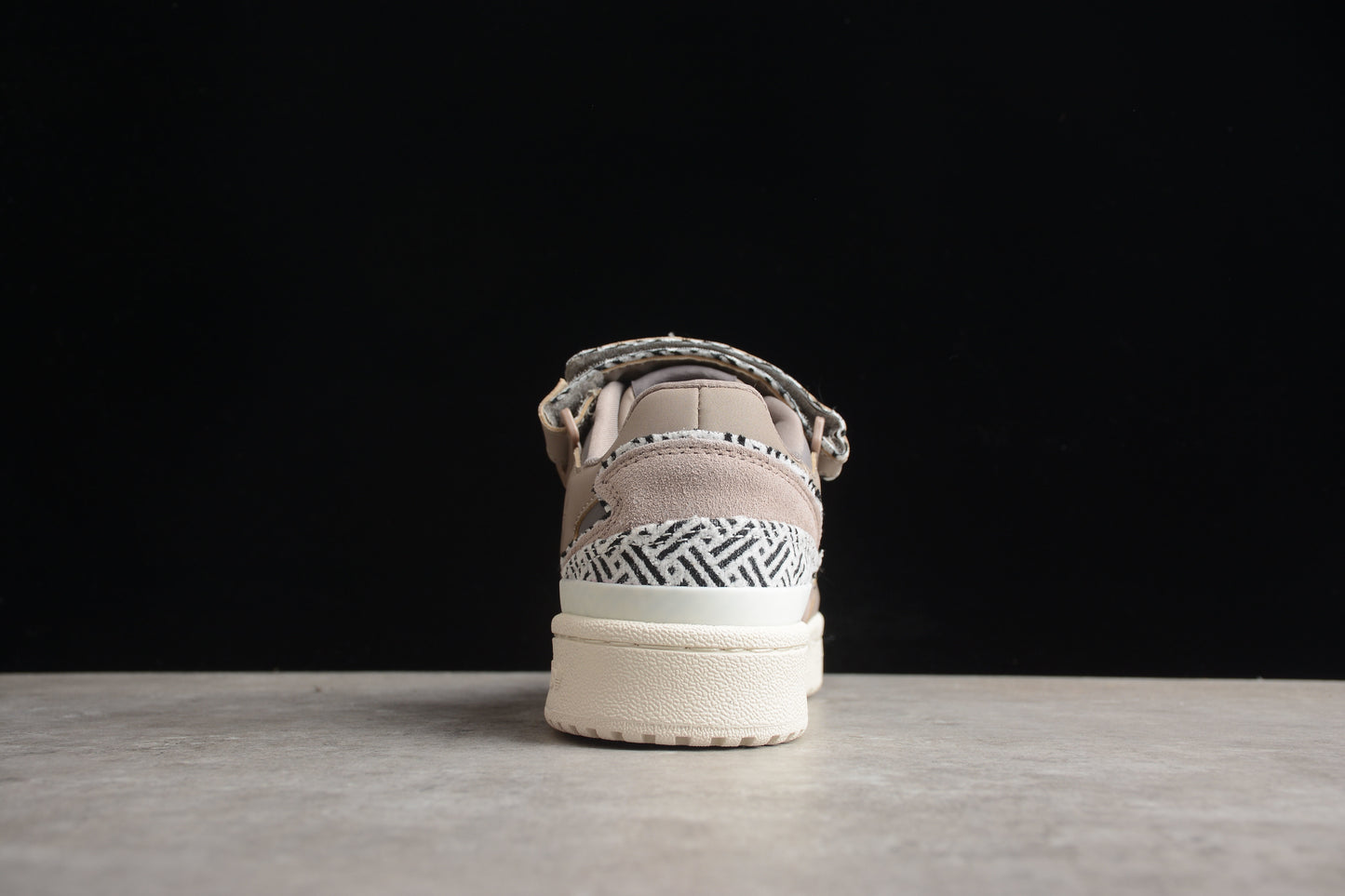 Forum 84 Low GY0020
