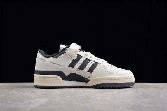 Forum 84 Low HQ4374